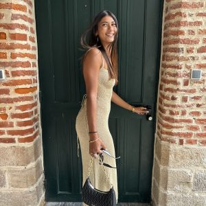 Robe or en maille