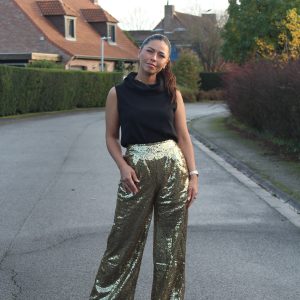 Pantalon à sequins dorés