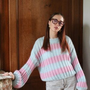 Pull rayé rose et bleu